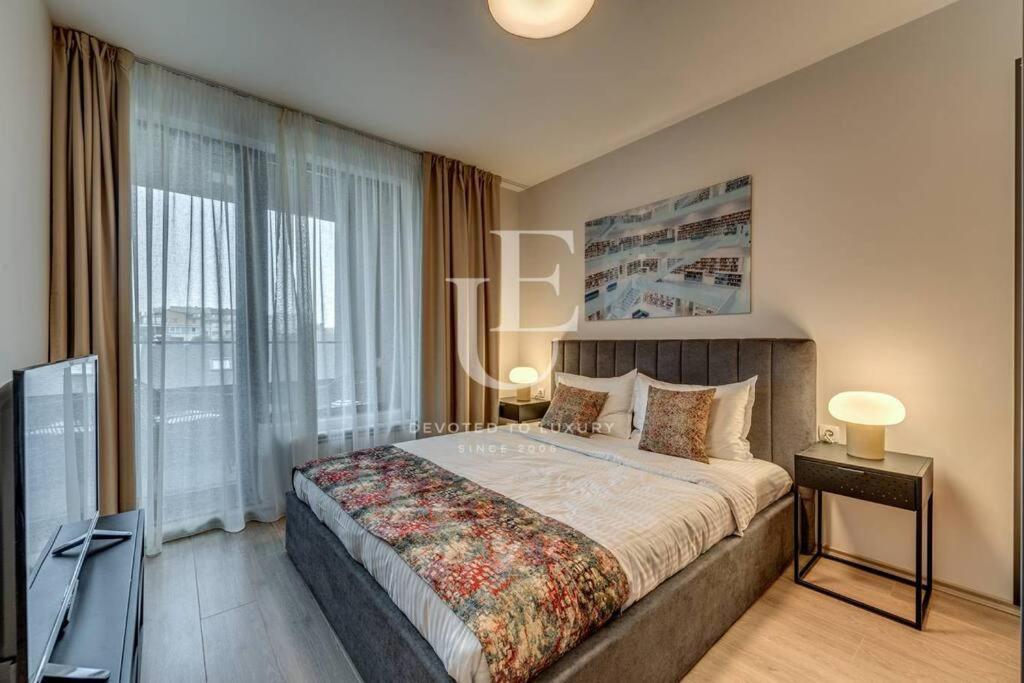 New York: A Spacious Modern Apartment With Parking Sofia Extérieur photo